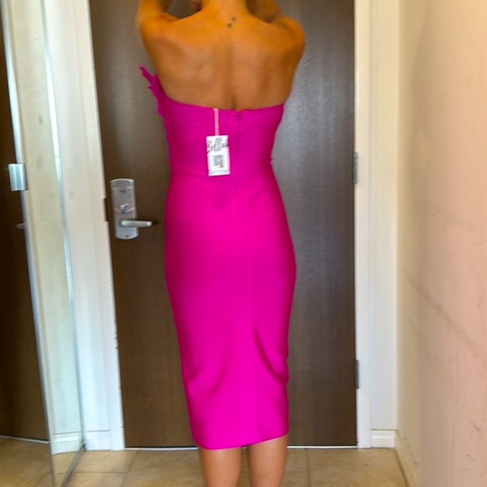 BRAND NEW BELLA BARNETT Parry Feather Strapless Midi Bandage Dress - Picture 13 of 15